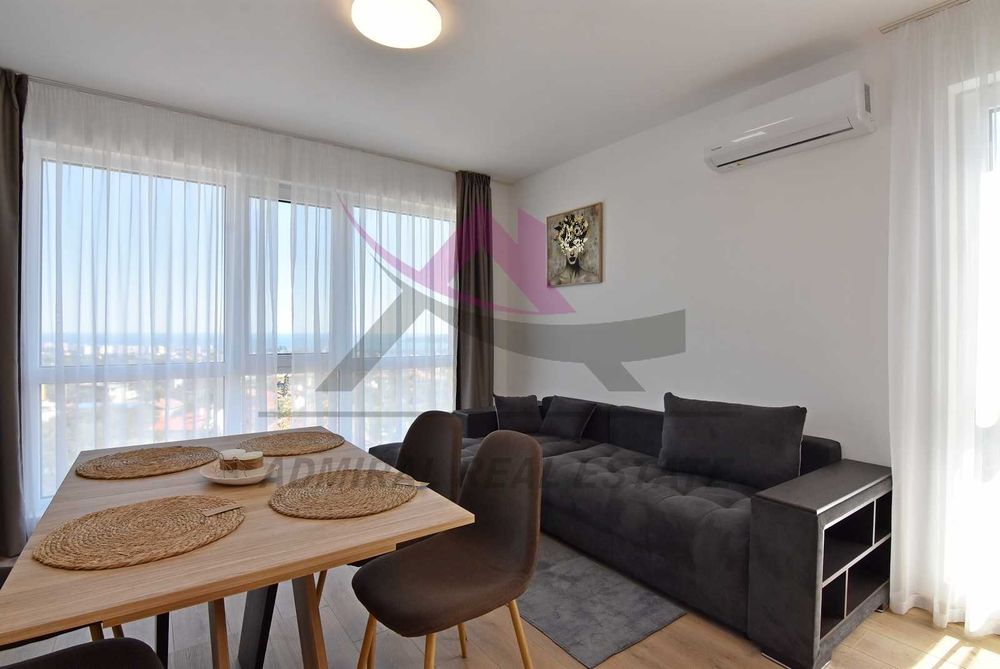 Чисто нов -тристаен -Възраждане 3 , с гледка море