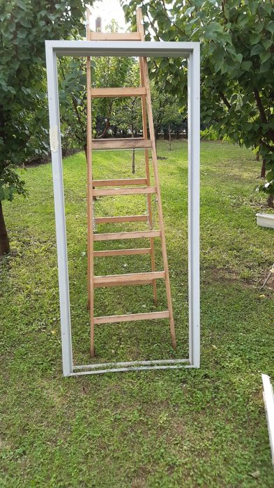 Dulap usi glisante .tocuri metalice