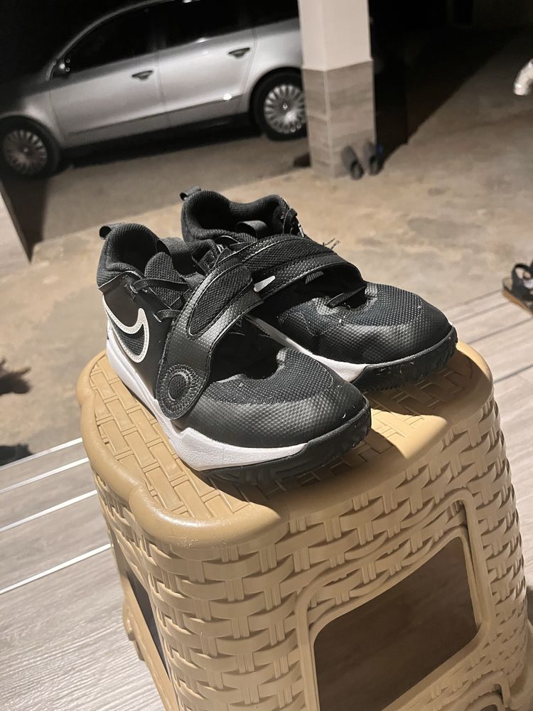 Продавам маратонки nike