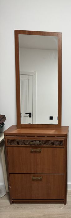 Обувница с зеркалом