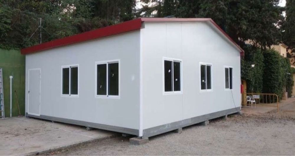 Case din panouri sandwich