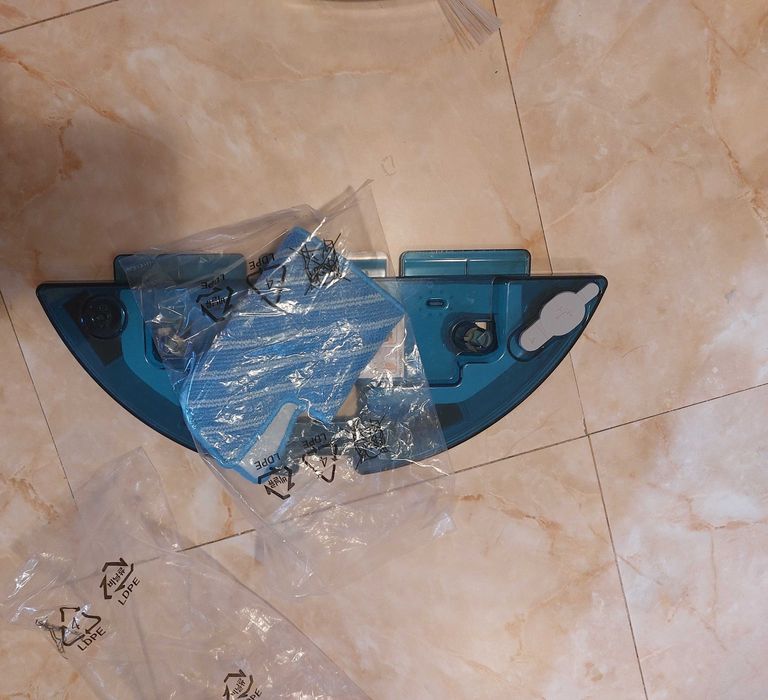 Aspirator Rowenta Explorer serie 80 cu funcție de aspirare și spălare