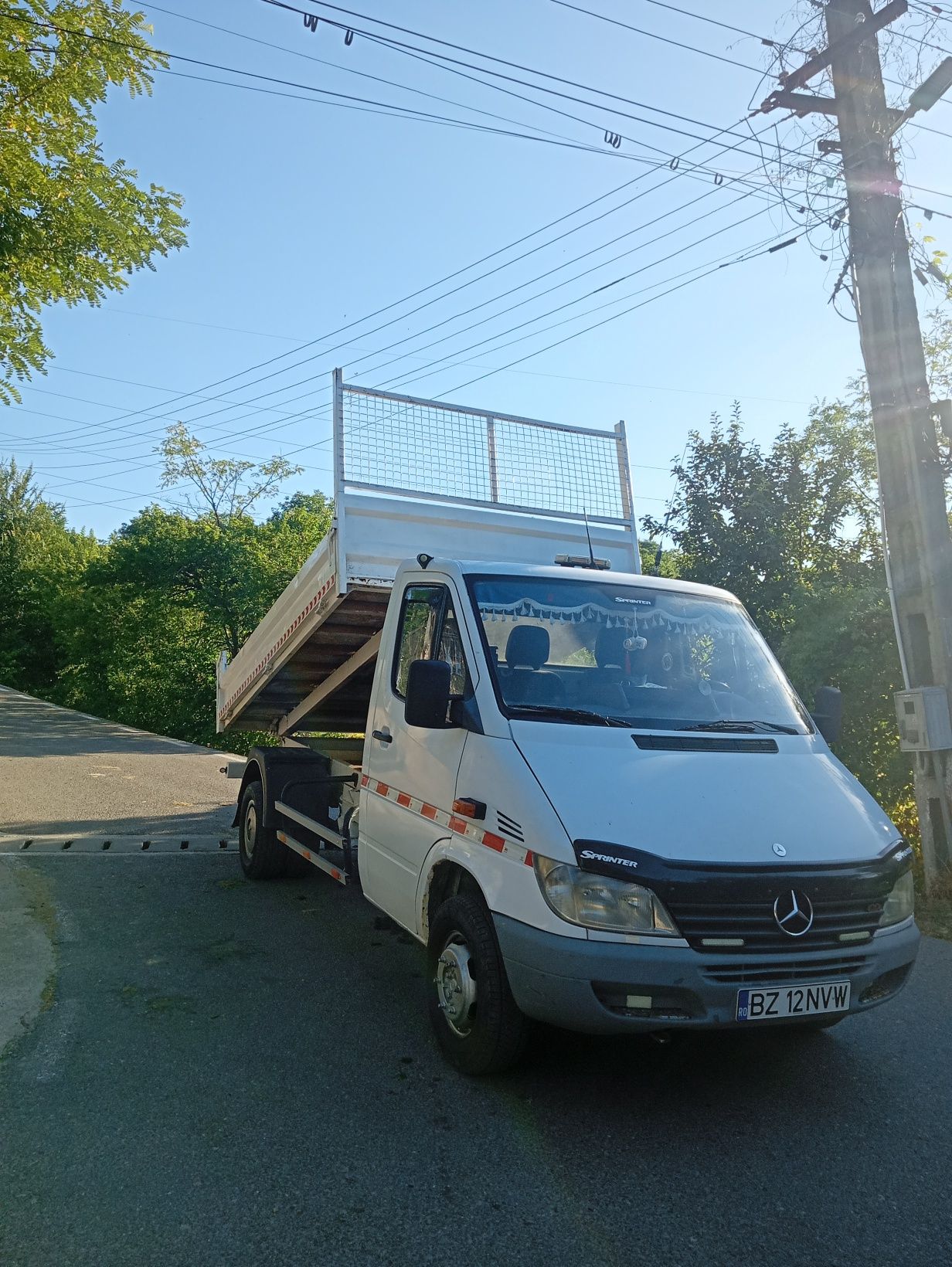 Vând camioneta Mercedes Sprinter