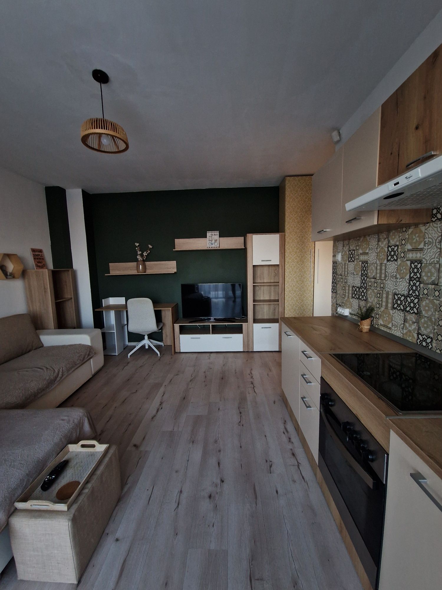 Inchiriez apartament EC 4 pers (Buna Ziua)