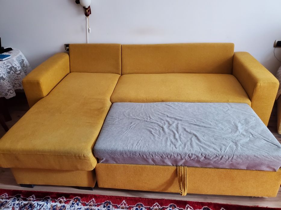 Vand coltar 2 persoane extensibil cu lada de depozitare