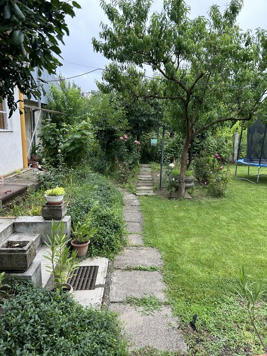 Casa de vanzare pe strada Paris