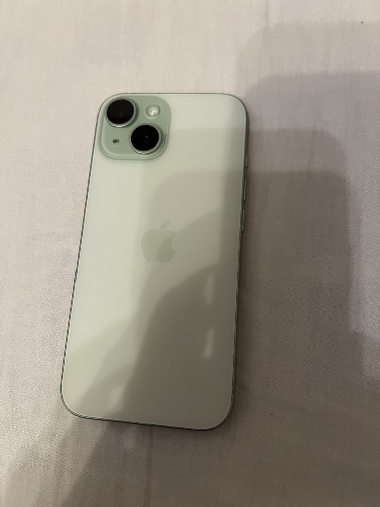 Telefon Iphone 15 green