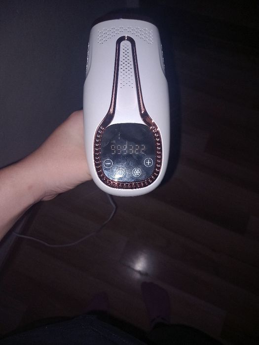 Vând epilator cu impulsuri+ochelari
