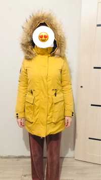 продаю женскую зимнюю куртку без минусов