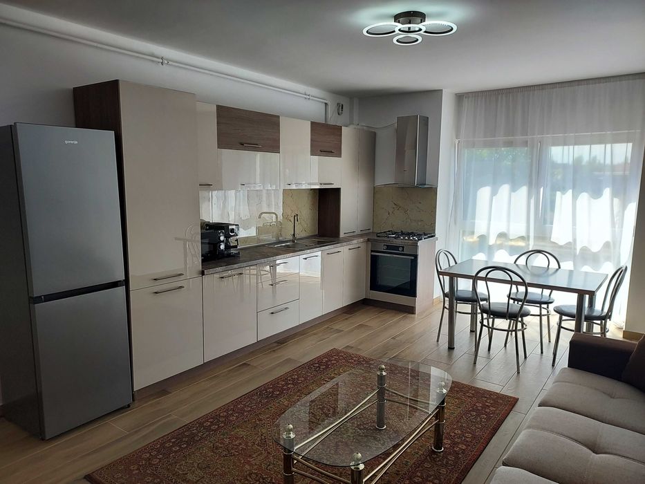 Închiriez apartament 2 camere