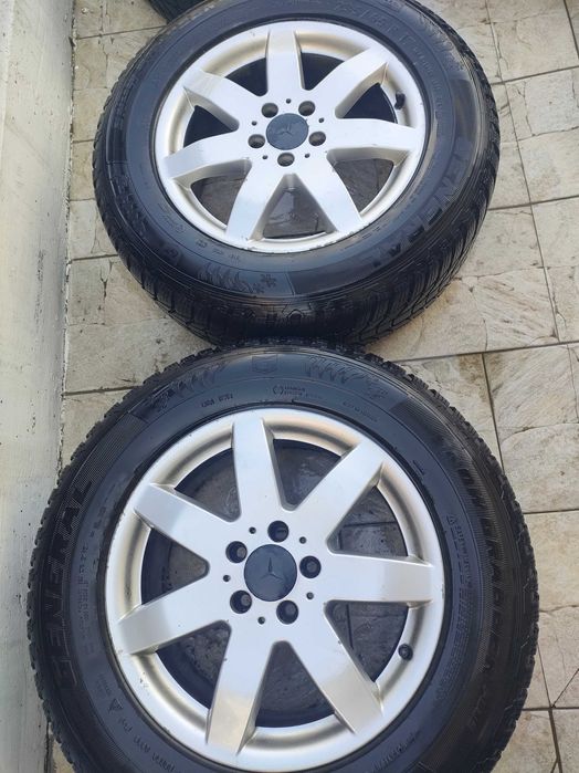 Set 4 jante Mercedes echipate cu cauciucuri aproape noi