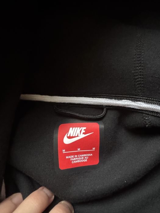 Hanorac Nike Tech Fleece Negru Marimea M Original