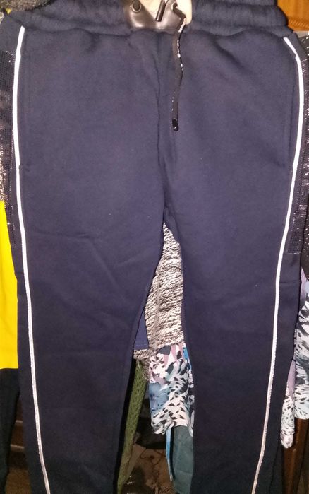 Женские спортивные штаны