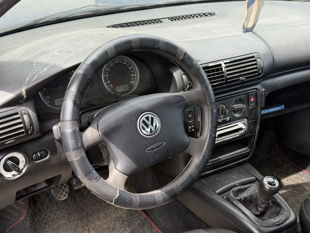 Volkwagen Passat 1.9 TDI - 101 CP - A/C