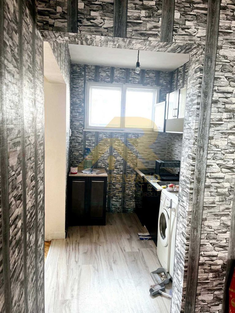 Продава се Тристаен апартамент в Перник, Църква - 101 кв.м за 1233 €/кв.м - Снимка #3