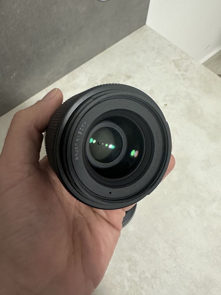 Sigma 30mm f/1.4 DC DN Contemporary за Sony E