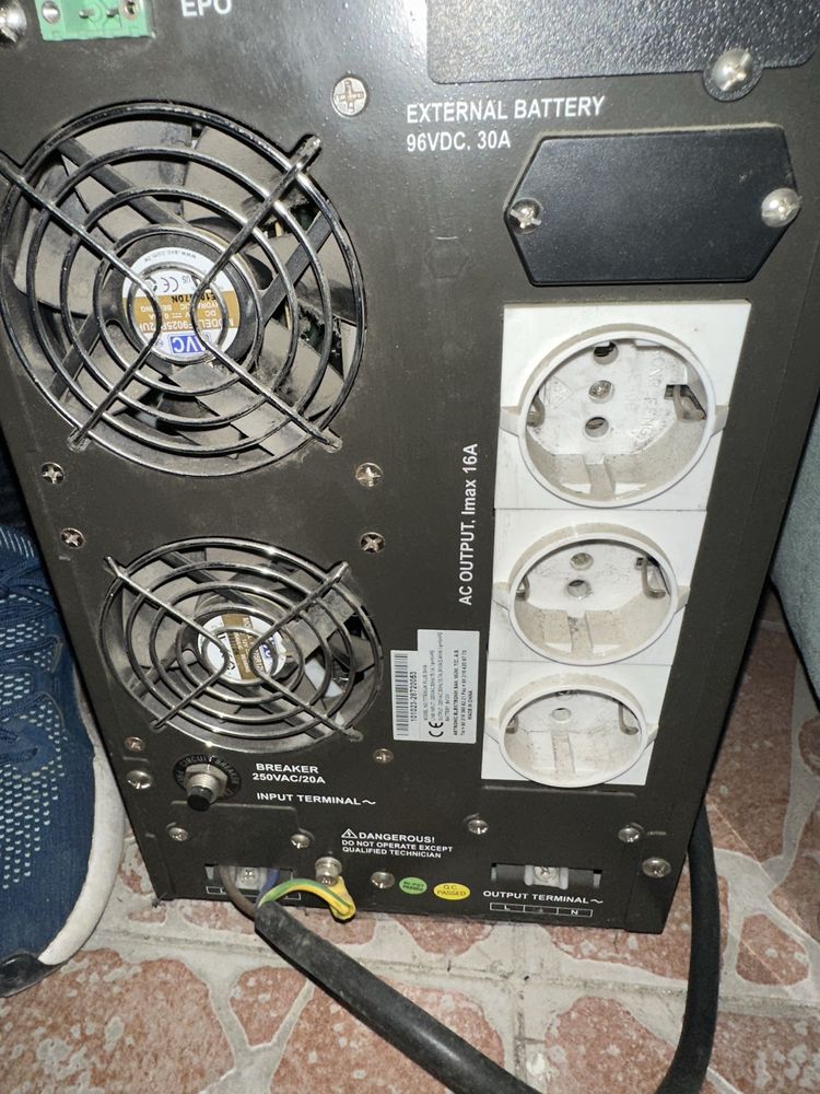 UPS Artronic 3KVA