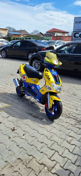 Scuter Kymco Super 9 Sport