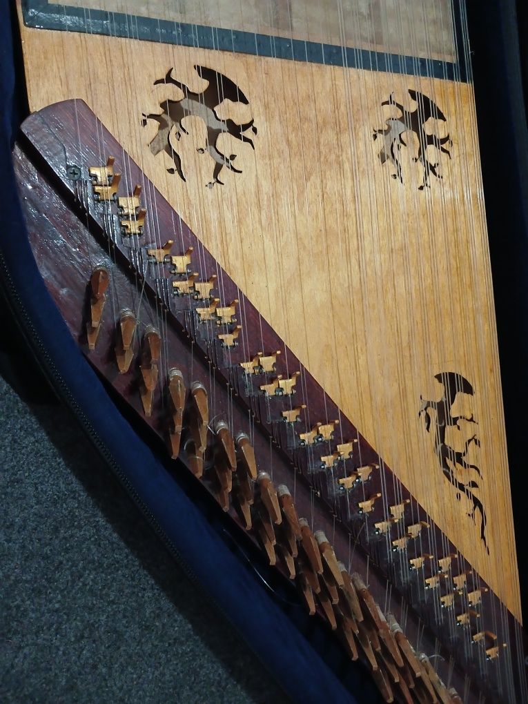 Qonun musiqa asbobi