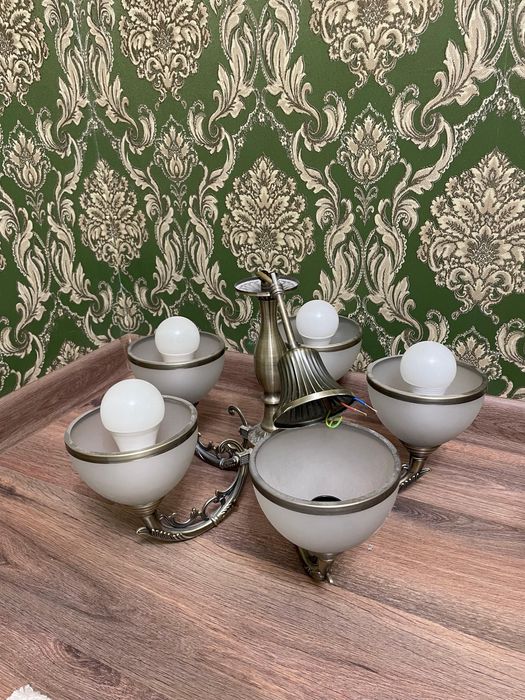 Люстра для дома.