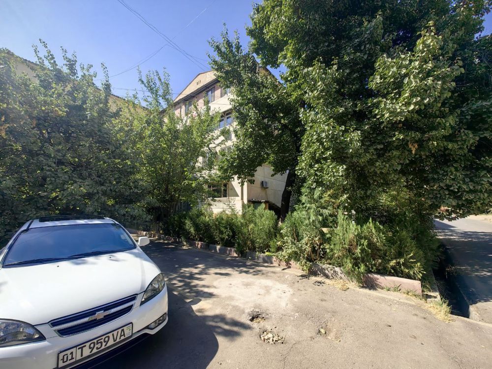 Продается квартира м.Улугбекский рн