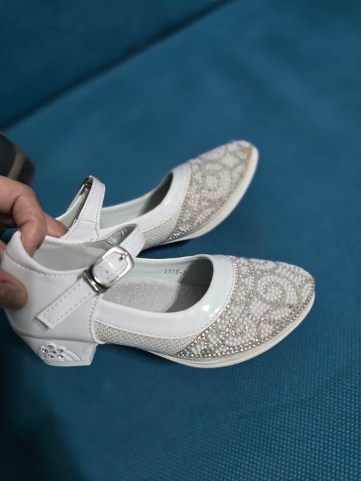 Продам туфельки р 27