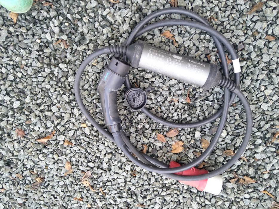 Încărcător mașina electrică