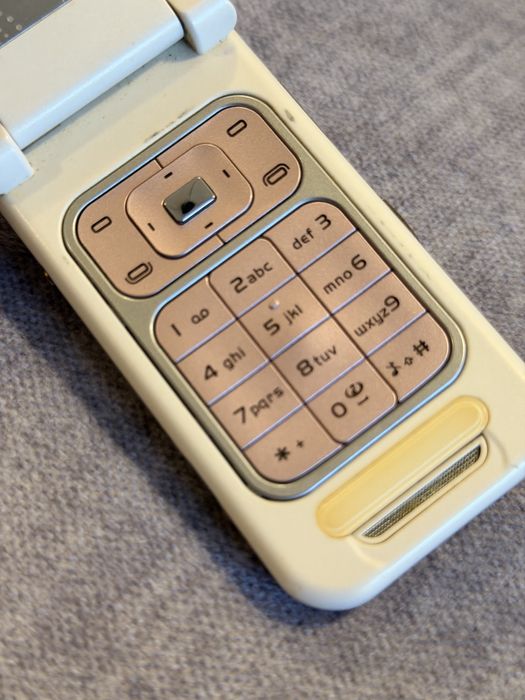 Nokia 7390 L’Amour Collection