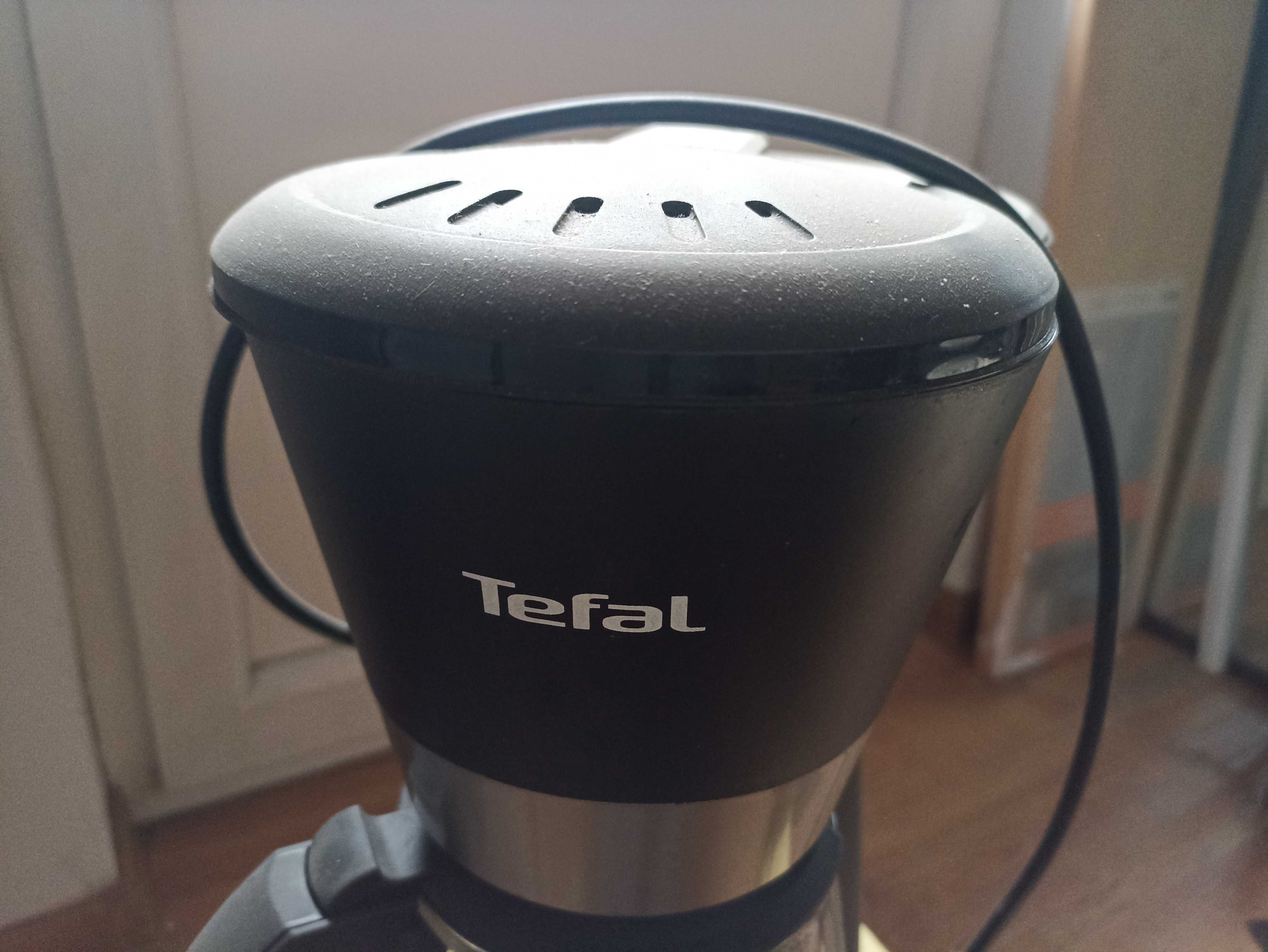 cafetiera Tefal pentru cafea la filtru