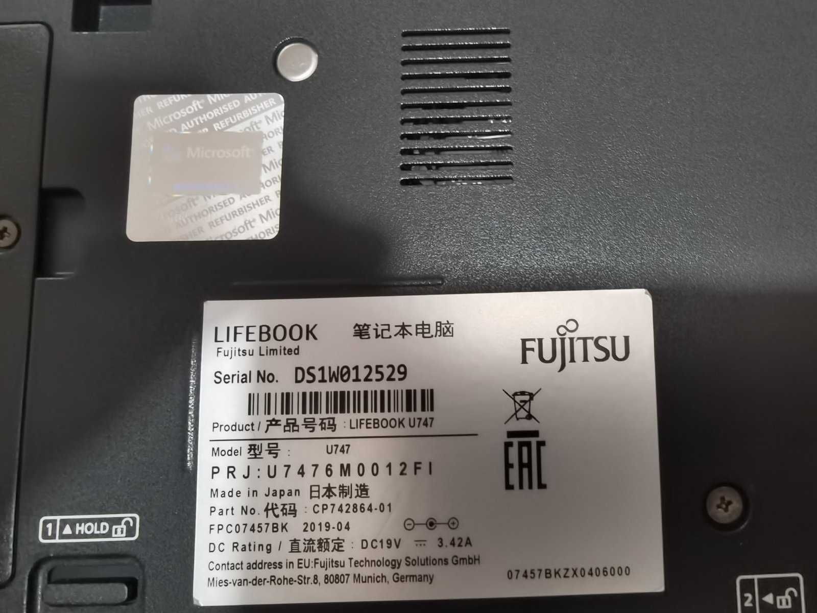 Продавам лаптоп Fujitsu U747