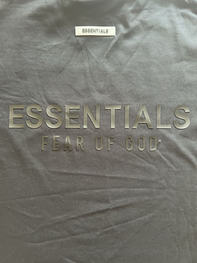 Essentials тениска