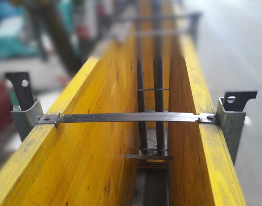 Distantieri metalici pentru cofraje galbene