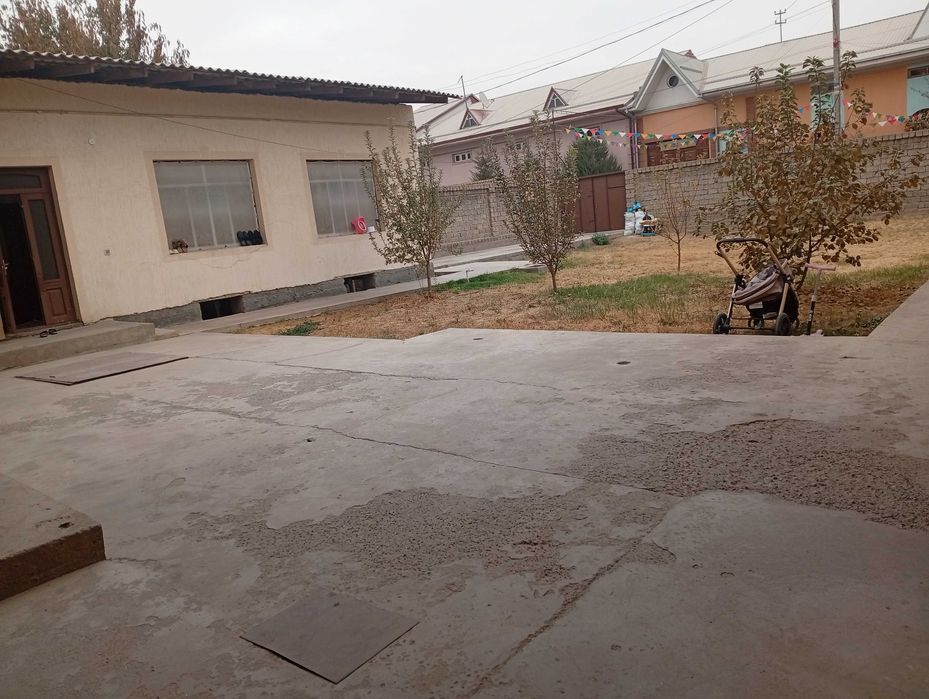 Uy sotiladi hamma sharoitlari bor