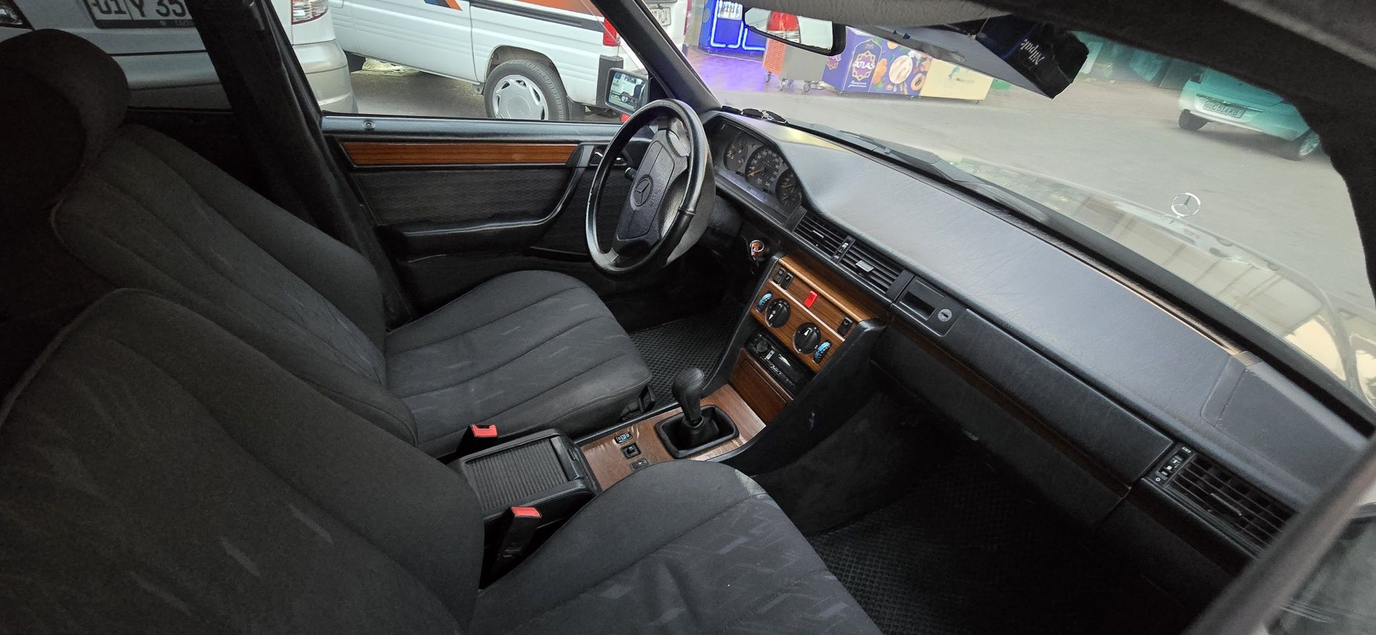 Mercedes-benzW124