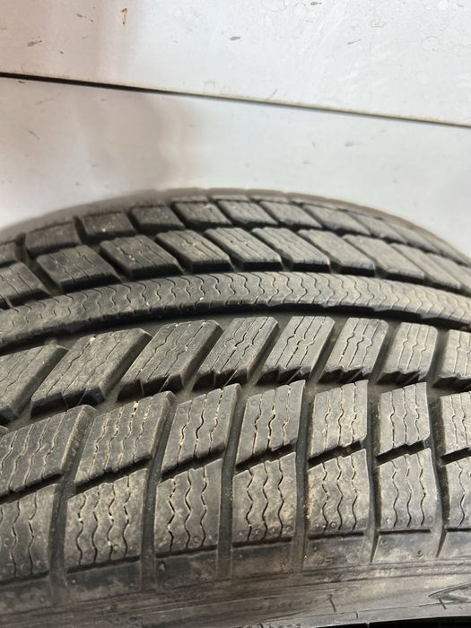 Зимни гуми Syron 225 45 R17