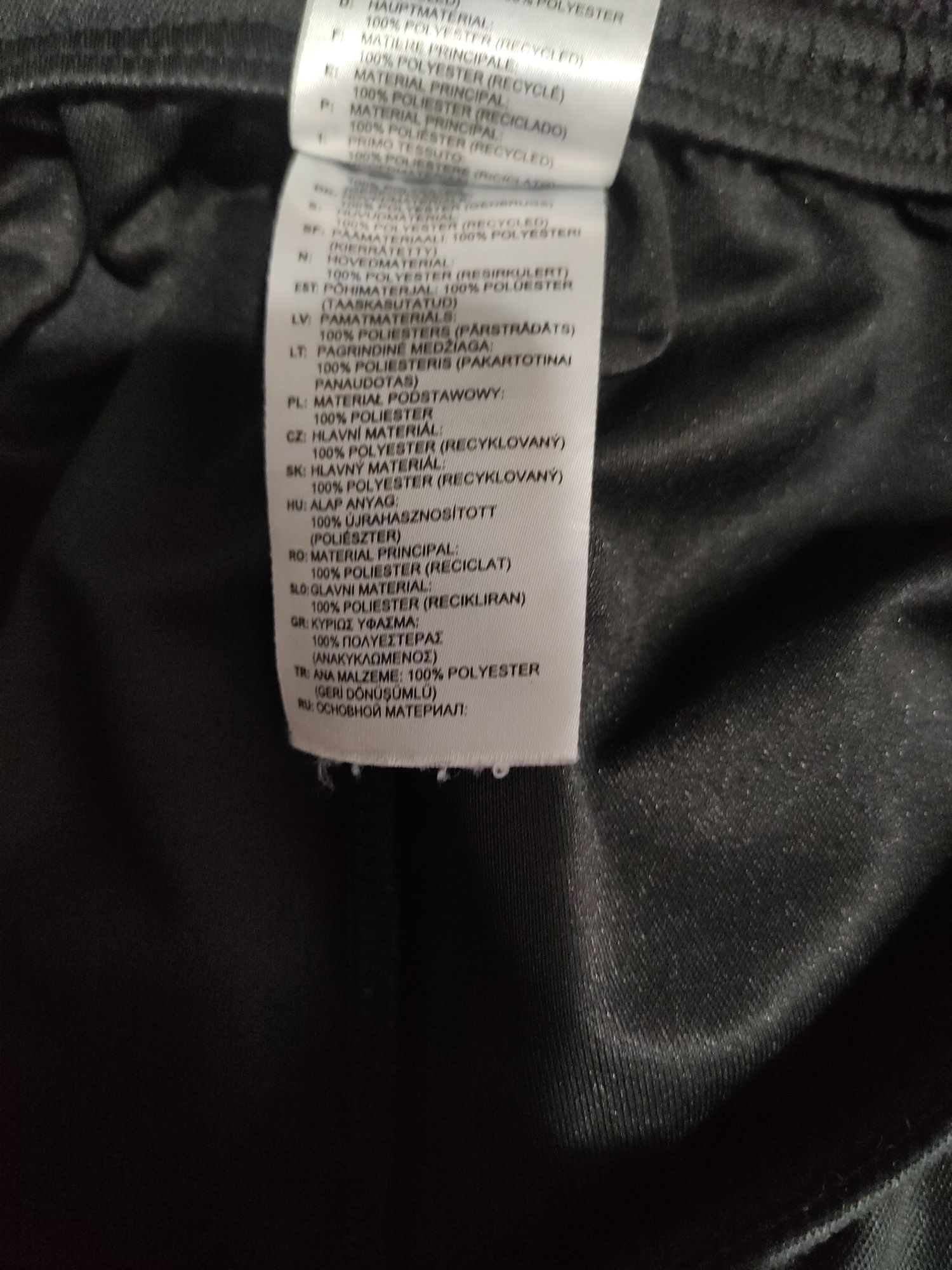 Pantaloni scurți Adidas mărimea L