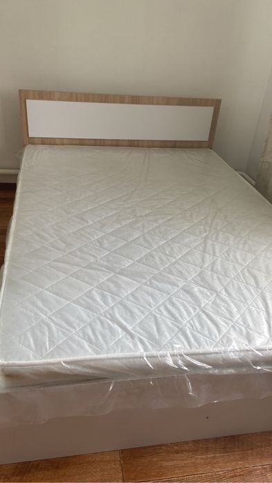 Продается тахта и матрас абсолютно новые