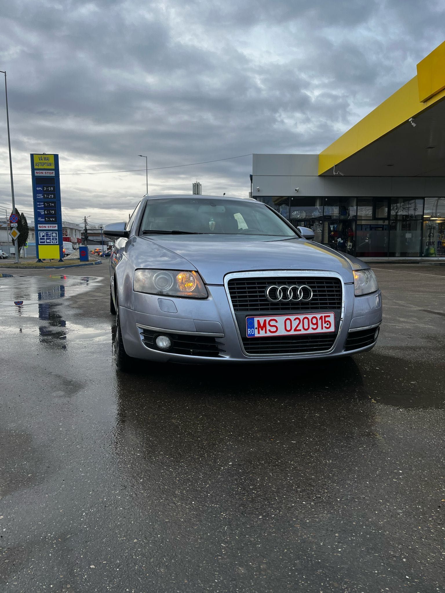 Vând Audi A6 C6 2.7 4F