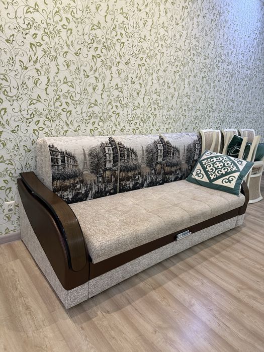 Продам диван в норм состоянии