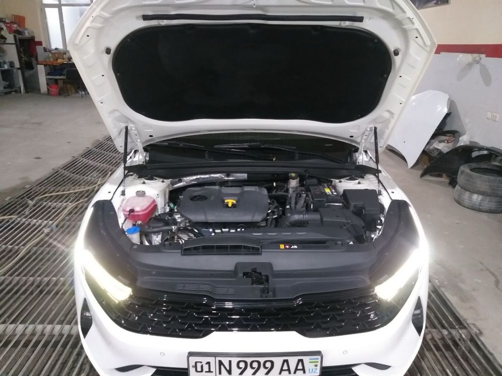 Kia K5 oq 2021 lyukli varianti