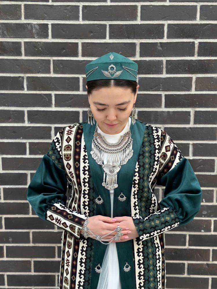 Казахские национальные жилетки на прокат, в аренду, камзолы, костюмы