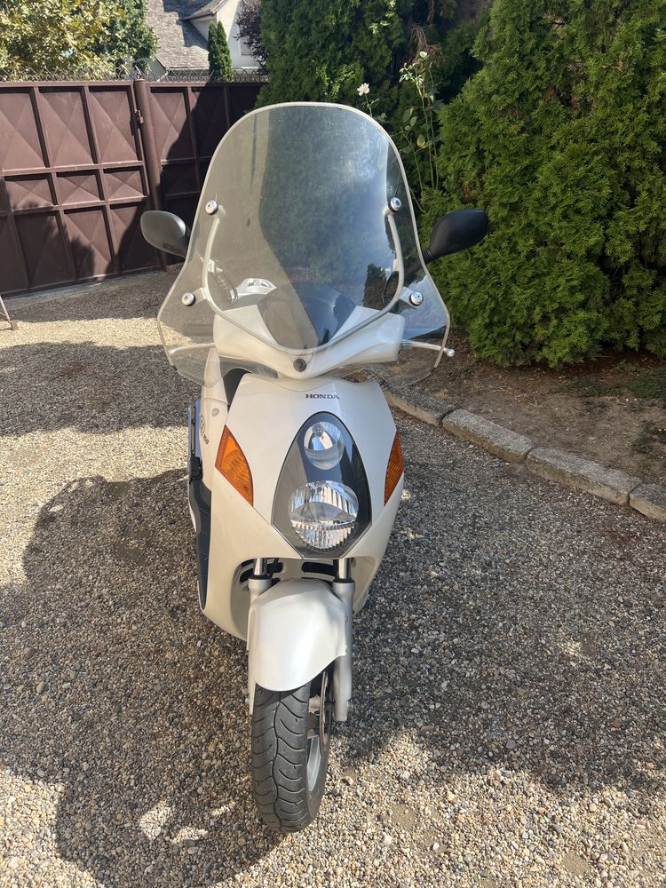 Scooter Honda NES/150cm.