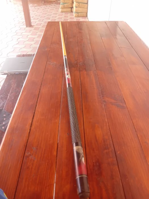 Vând băț de biliard