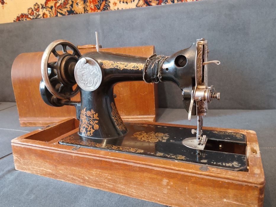 Швейная машинка ручная