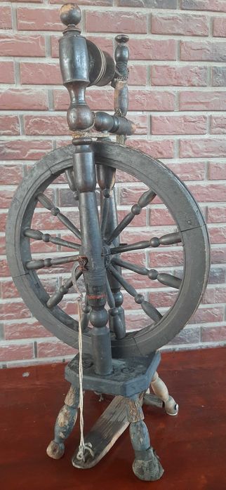 Прялка б.у деревянная