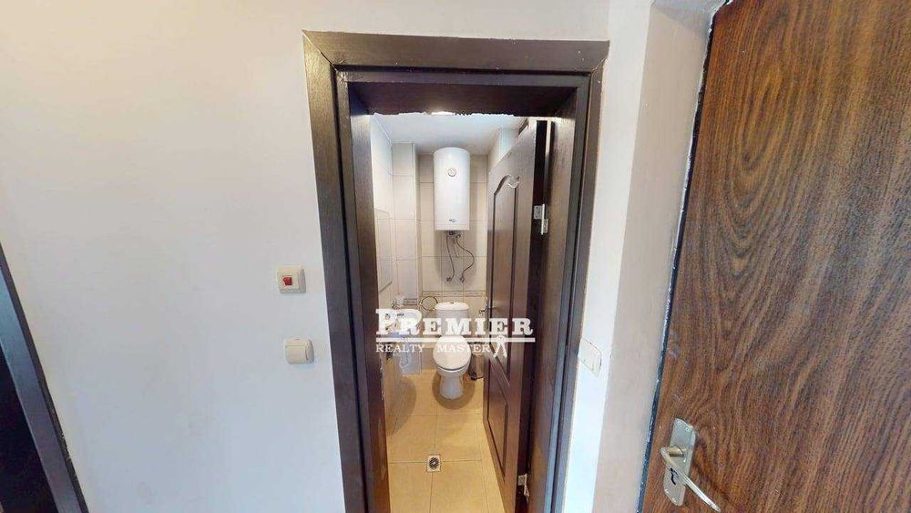 Продава се Тристаен апартамент в к.к. Слънчев бряг - 90000 кв.м за 1 €/кв.м - Снимка #1