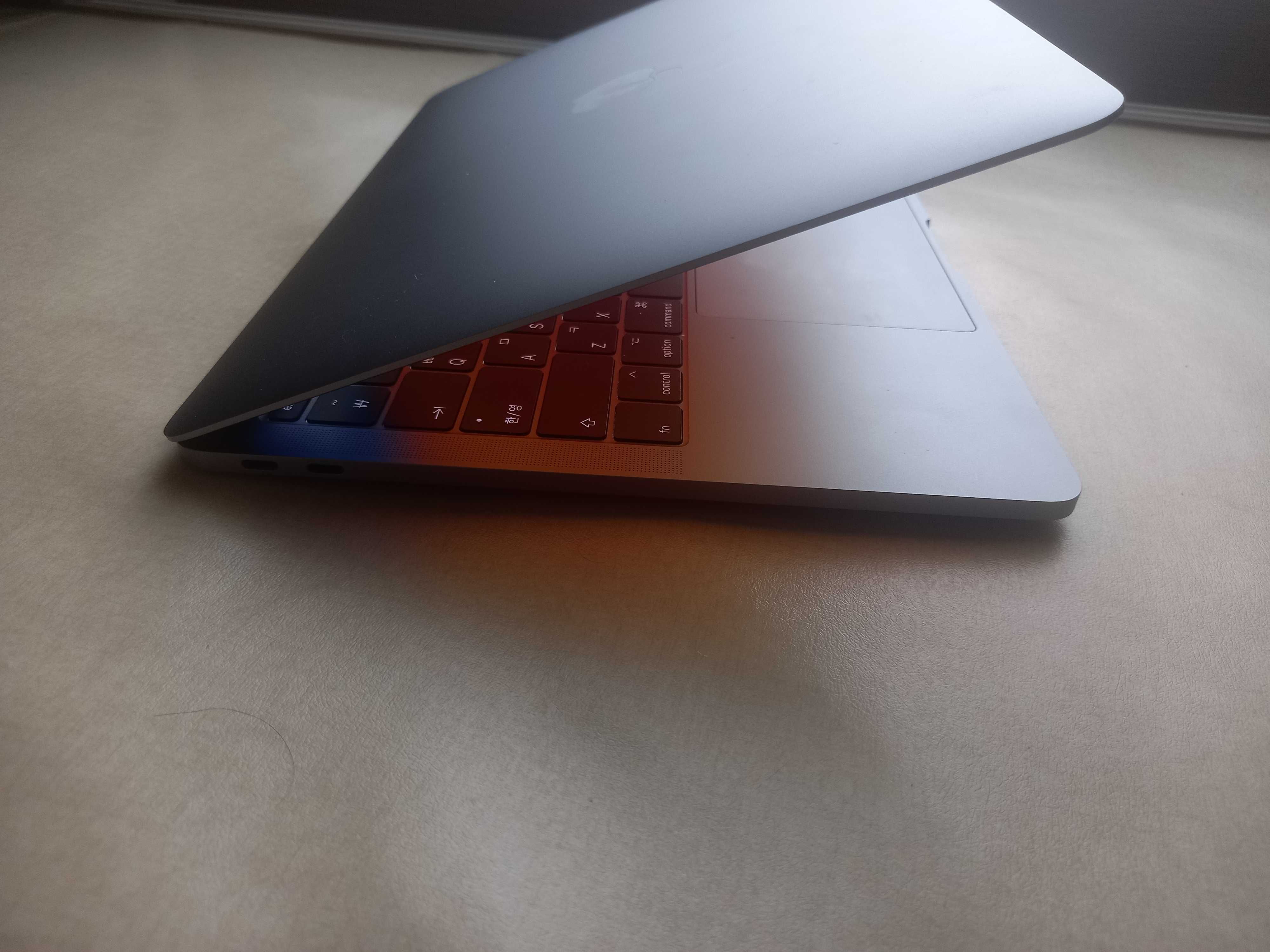 Macbook 13 inch 2017 yil