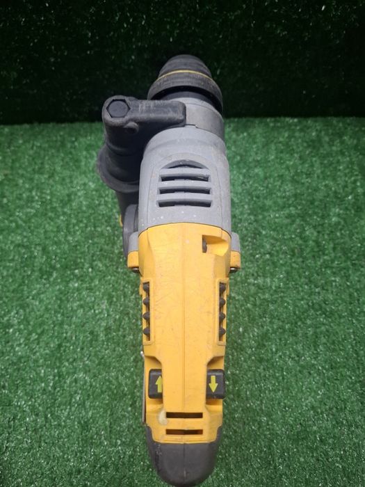 Перфоратор на DeWALT DCH273 с батерия 5 ампера и зарядно