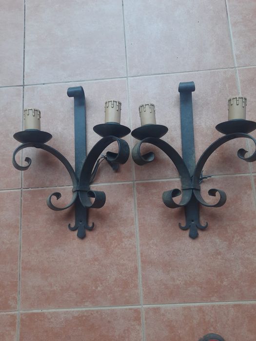 Vind aplici de perete..