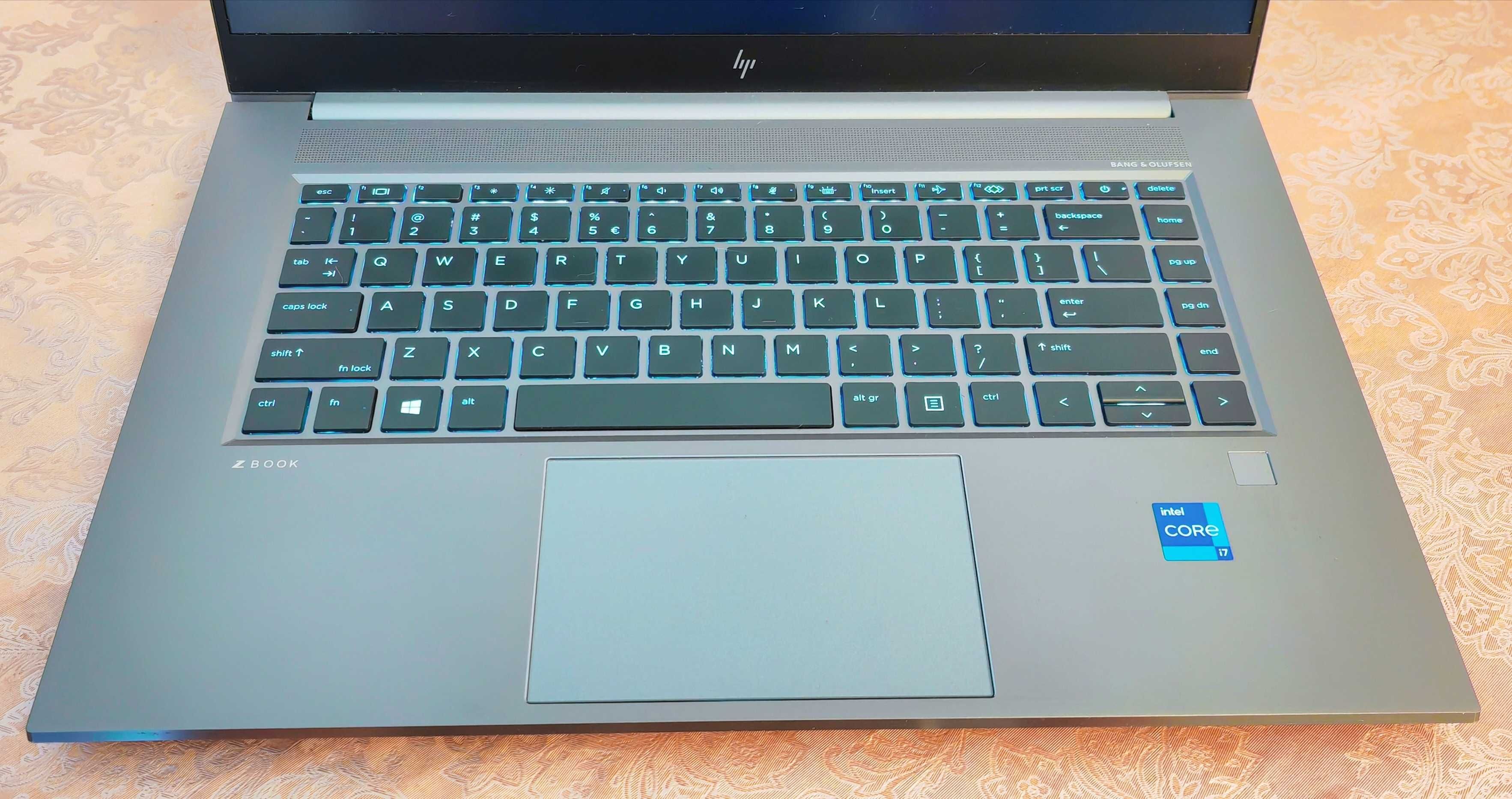 HP ZBook Studio 15 G8/Core i7-11800H/32GB RAM/512GB SSD/Quadro T1200